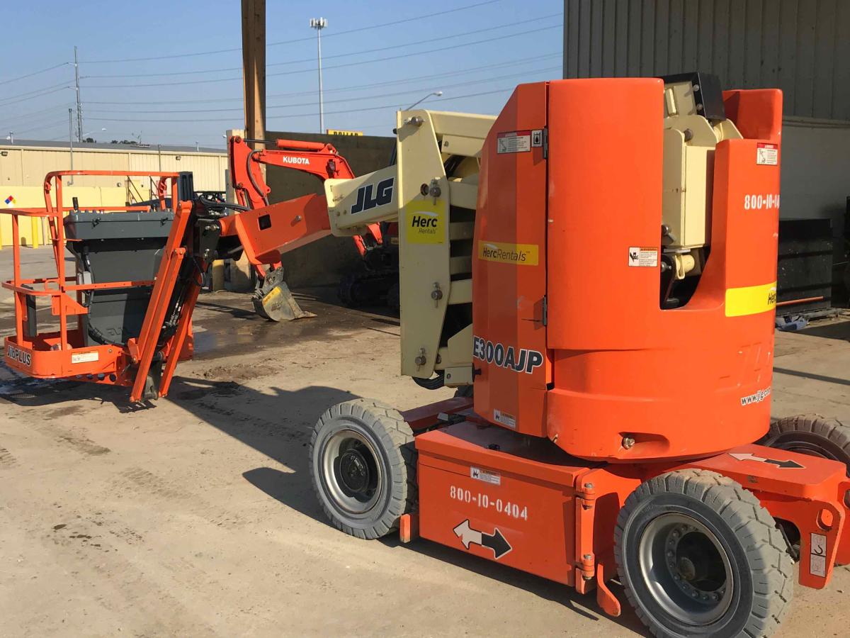 2016 JLG E300AJP