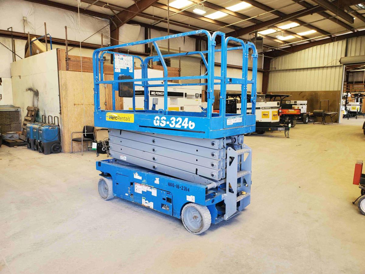 2017 Genie GS-3246