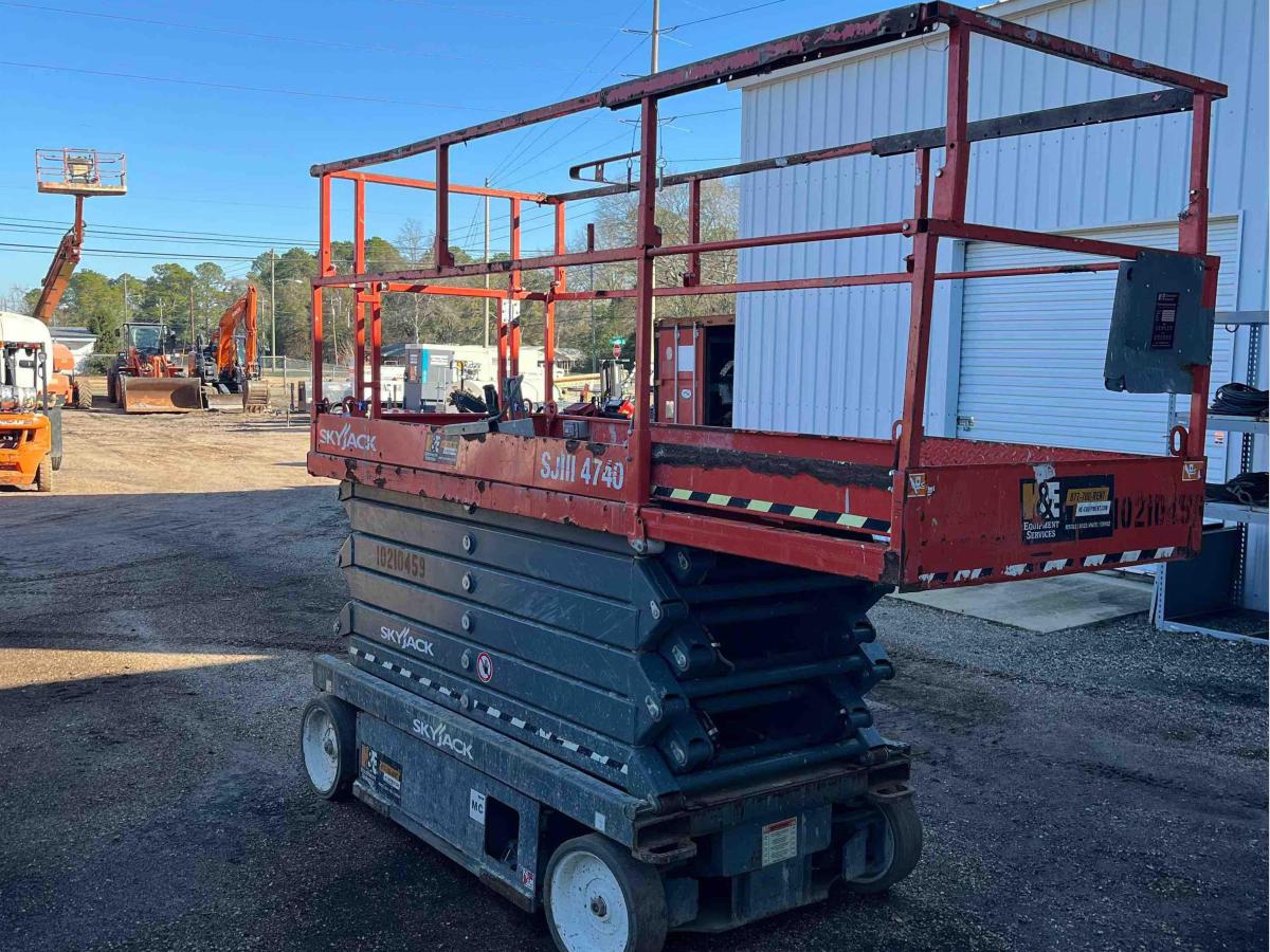 2017 Skyjack SJ4740
