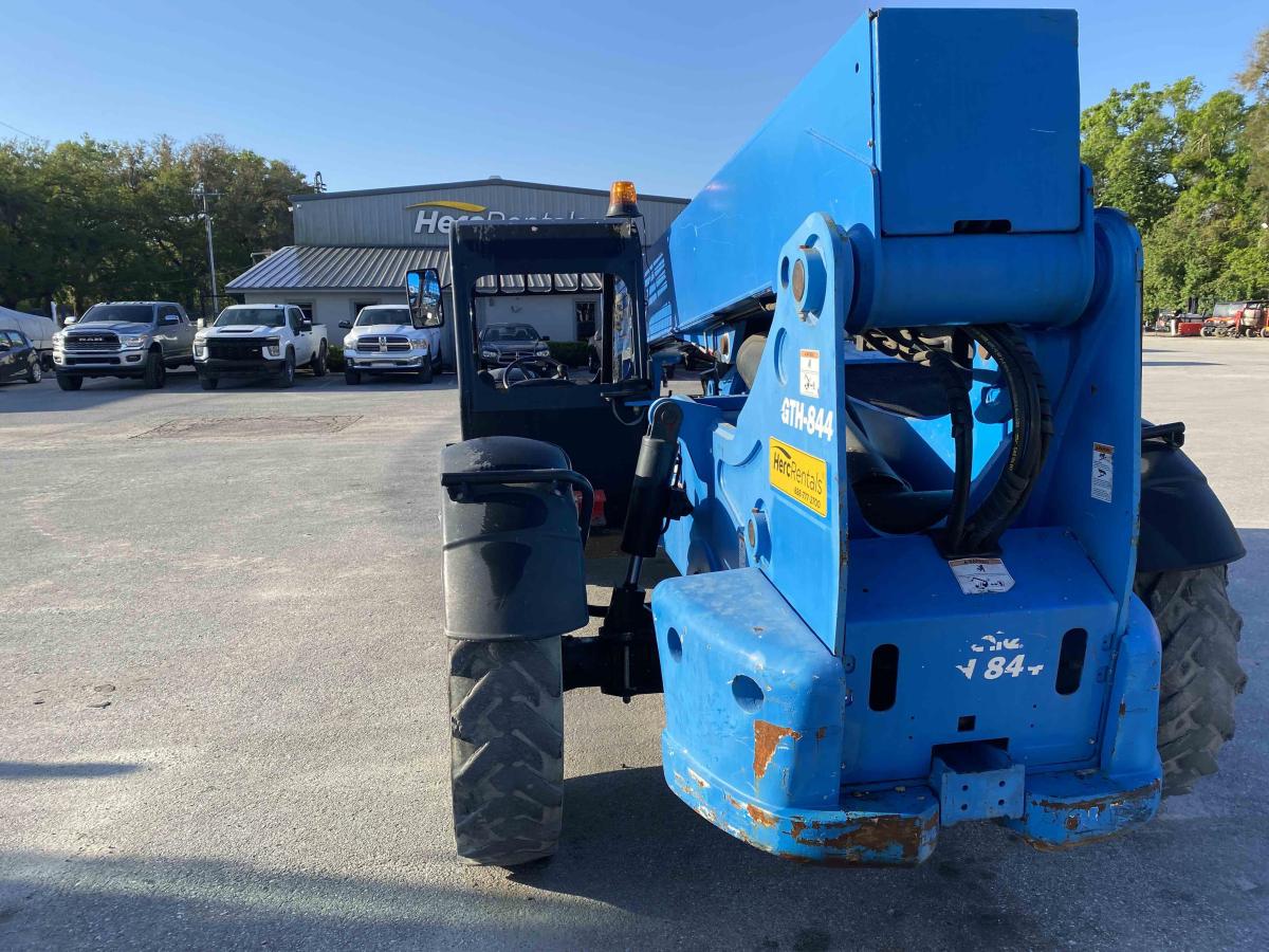 2018 Genie GTH 844