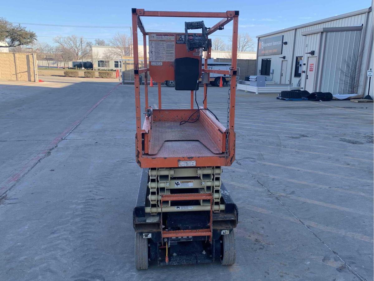 2017 JLG 1932R-5