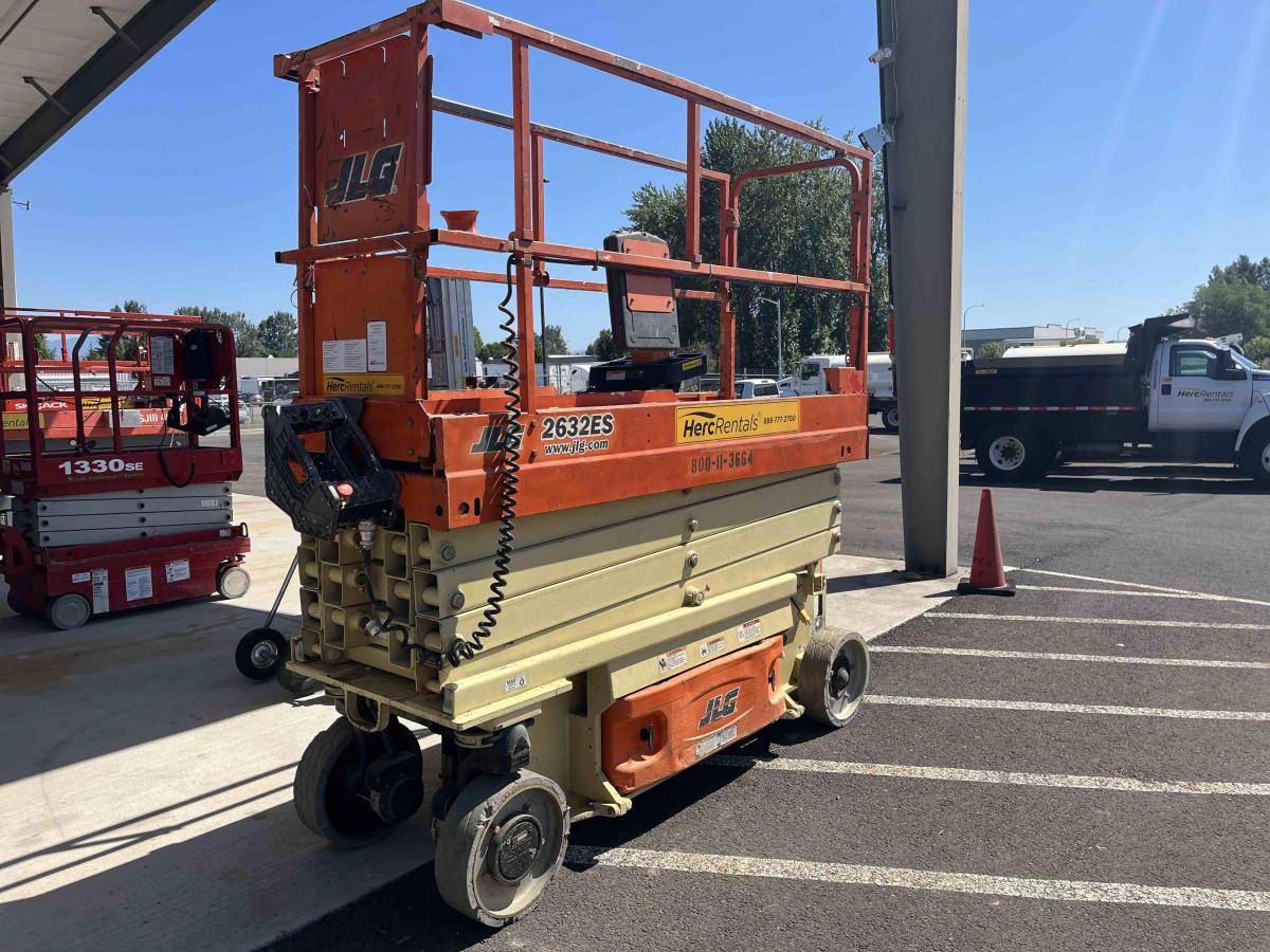 2016 JLG 2632ES-1