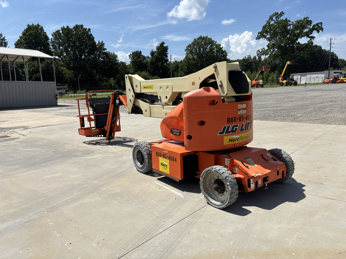 2015 JLG E400AJPN-4