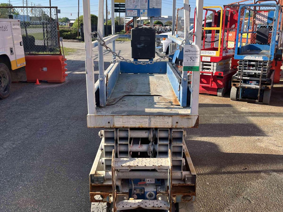 2018 Genie GS-1930