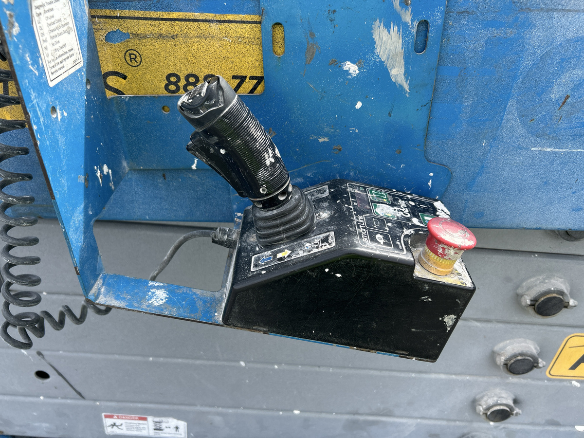 2018 Genie GS-3232-8