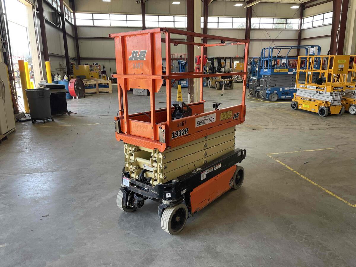 2018 JLG 1932R-2