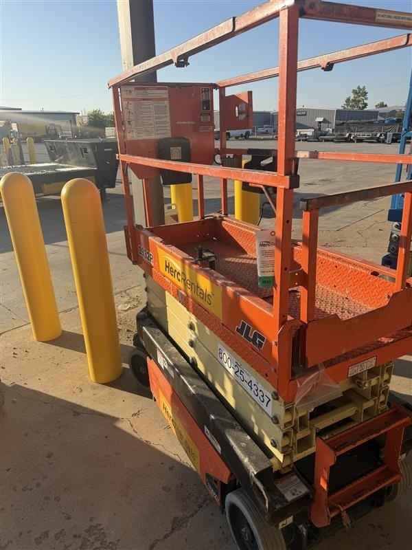 2019 JLG 1932R-3
