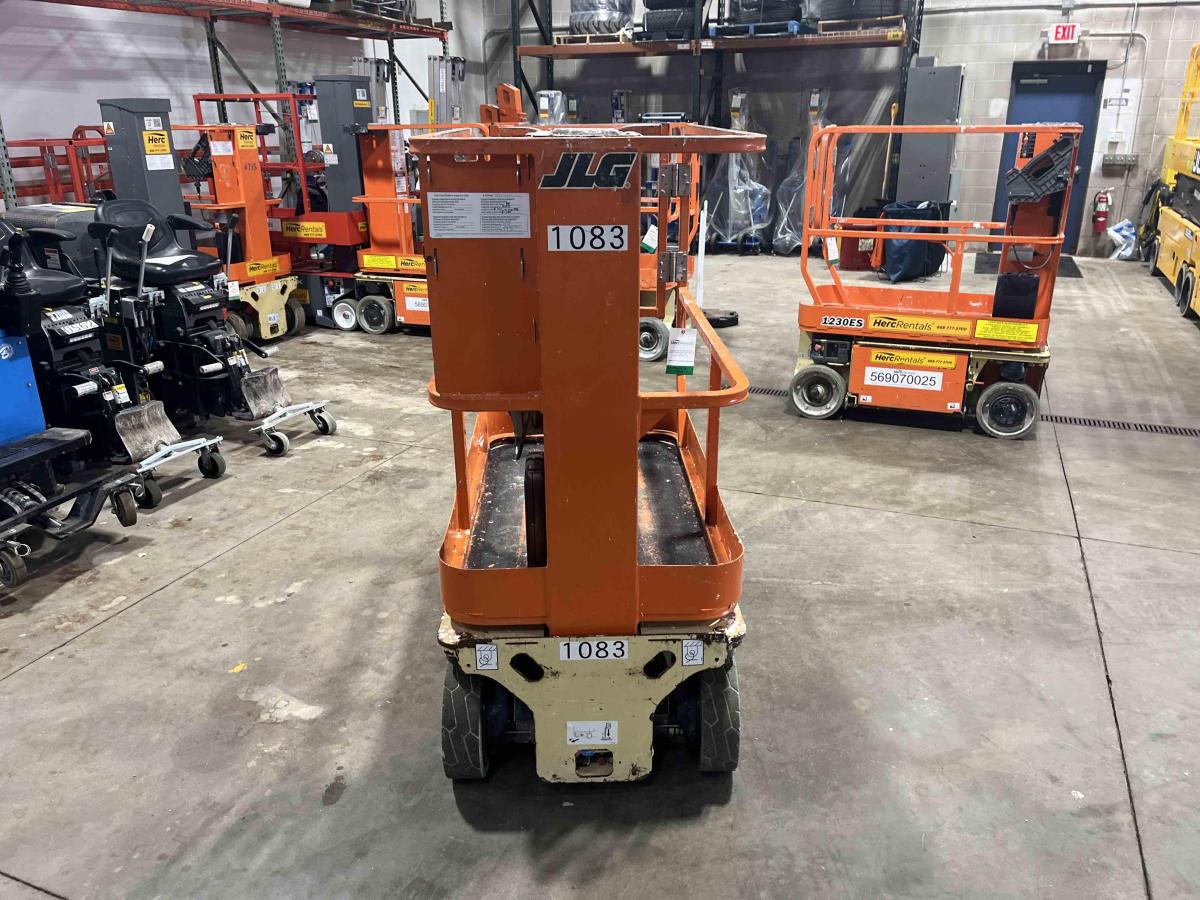 2015 JLG 1230ES