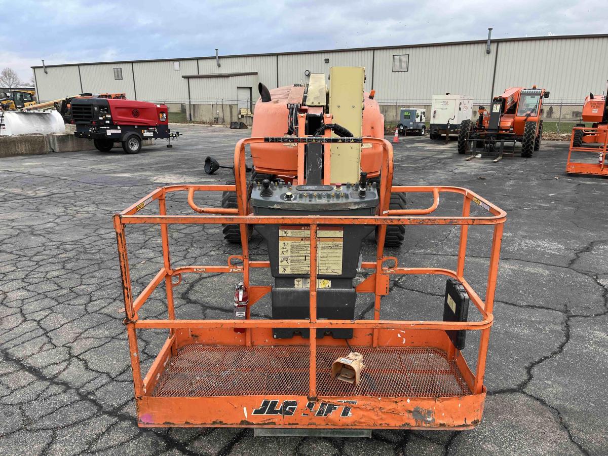 2016 JLG 450AJ