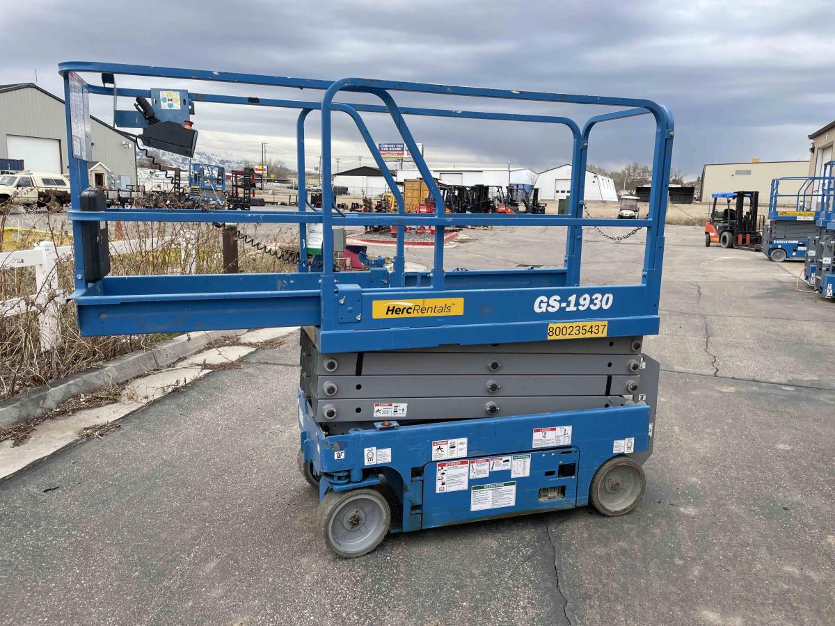 2018 Genie GS-1930