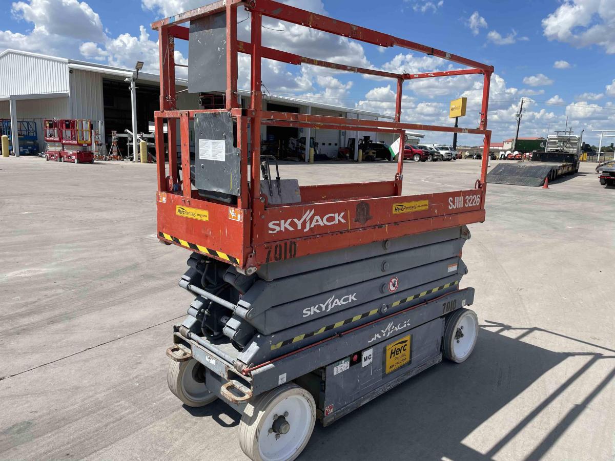2015 Skyjack SJ3226