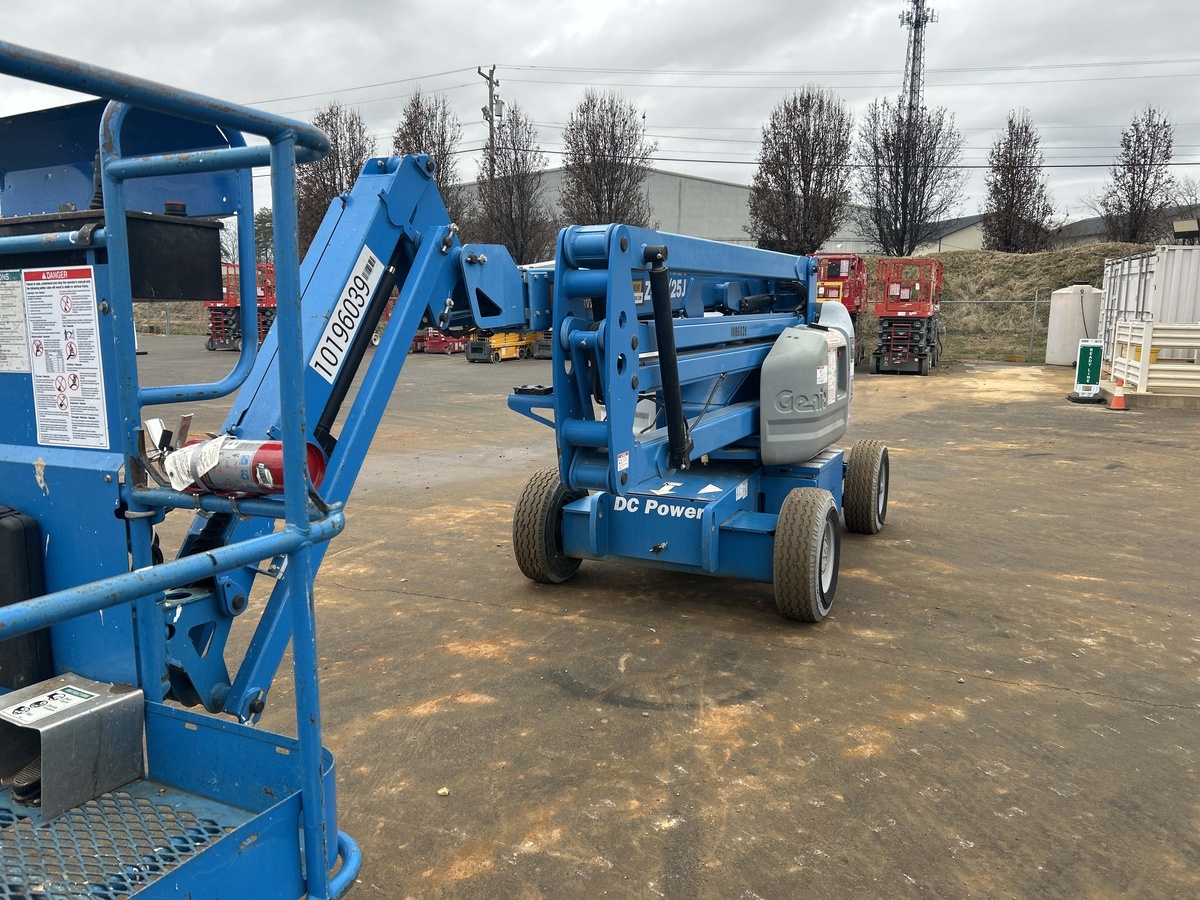 2016 Genie Z-45/25-4