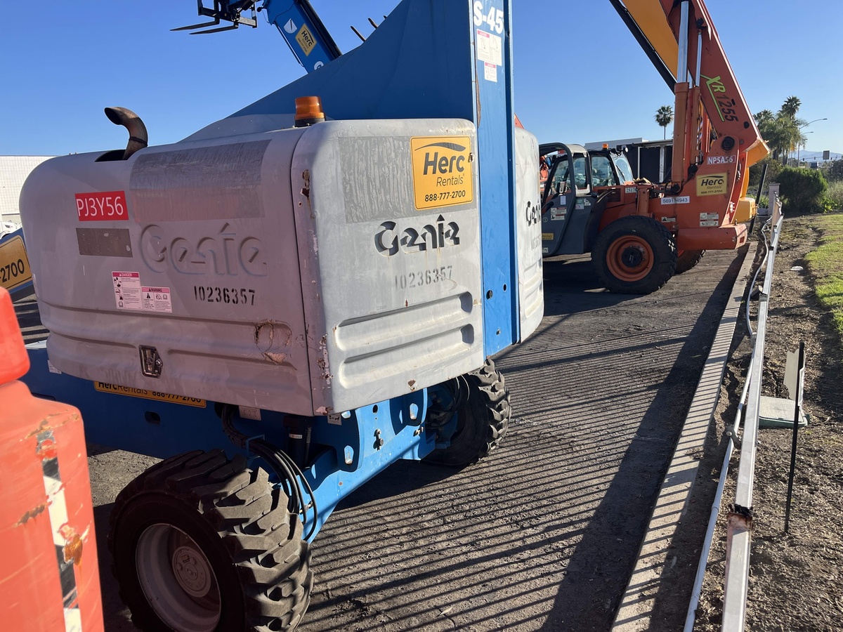 2018 Genie S-45-6