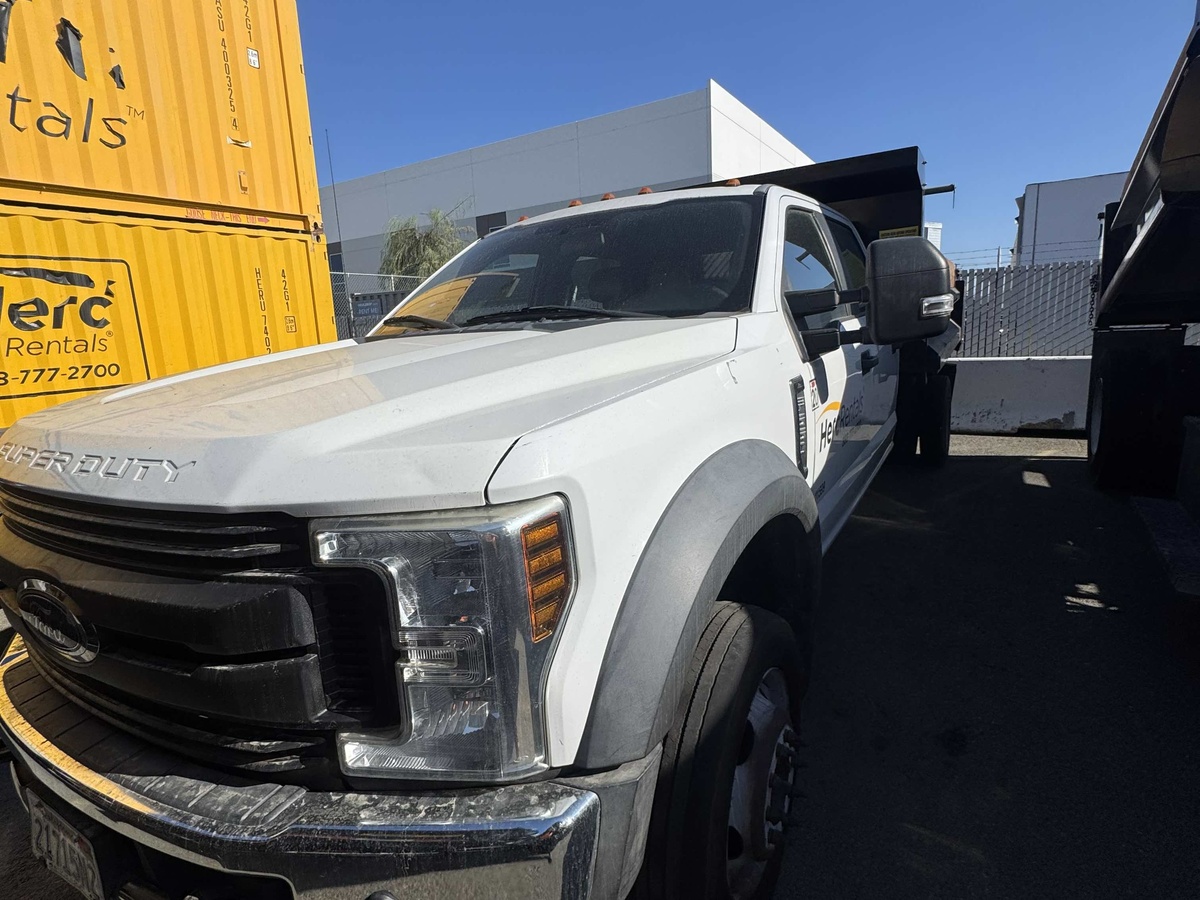2018 Ford F550-1