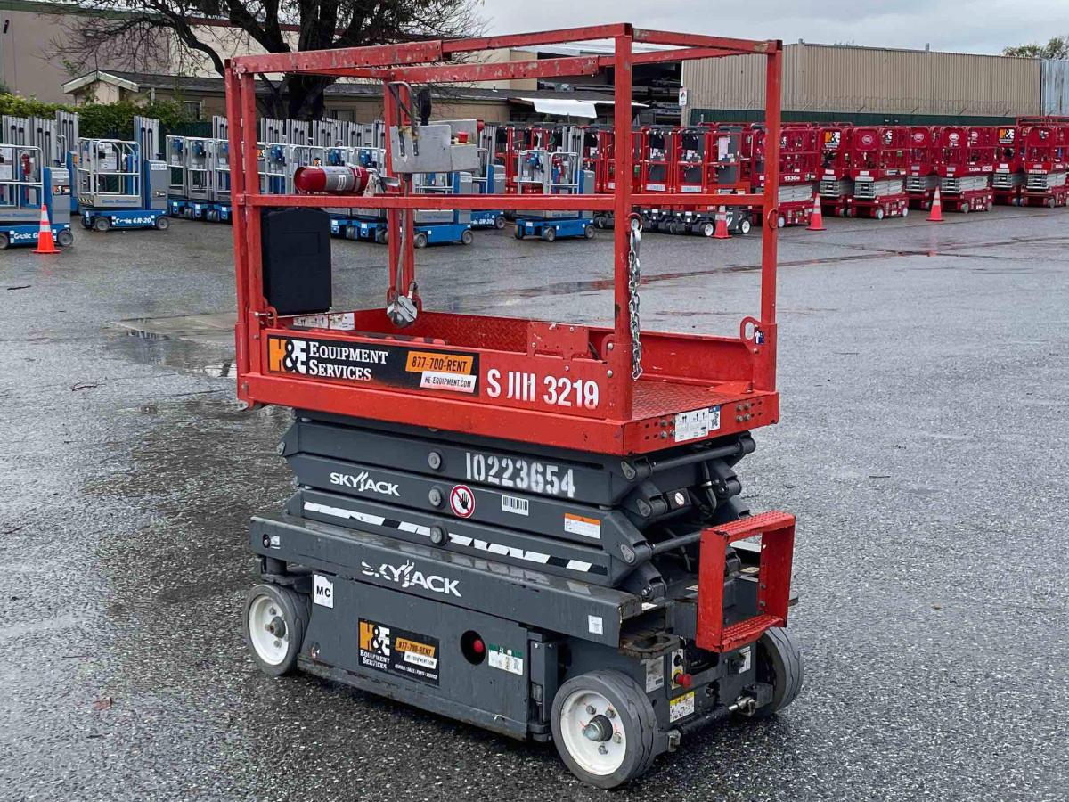 2017 Skyjack SJ3219