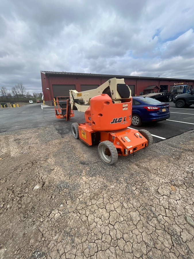 2016 JLG E400AJPN-3