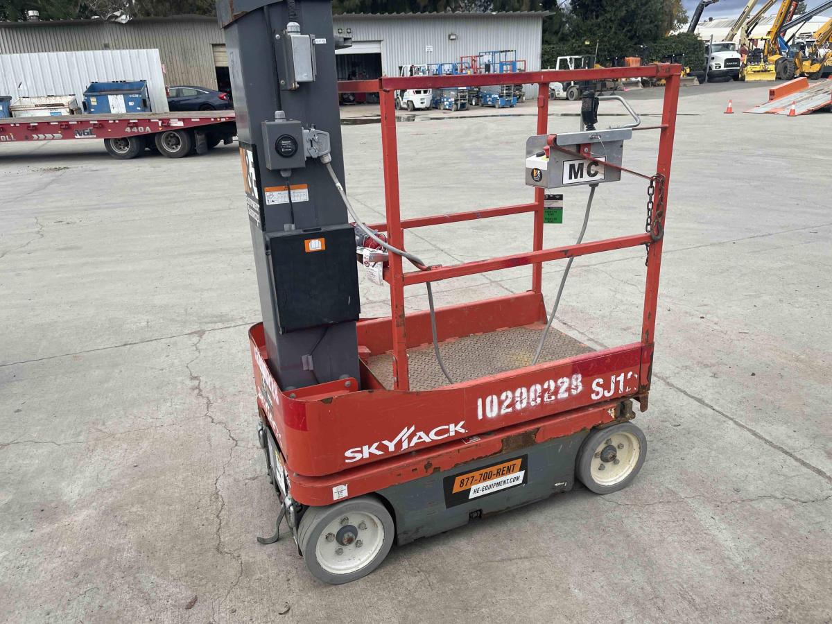 2016 Skyjack SJ12