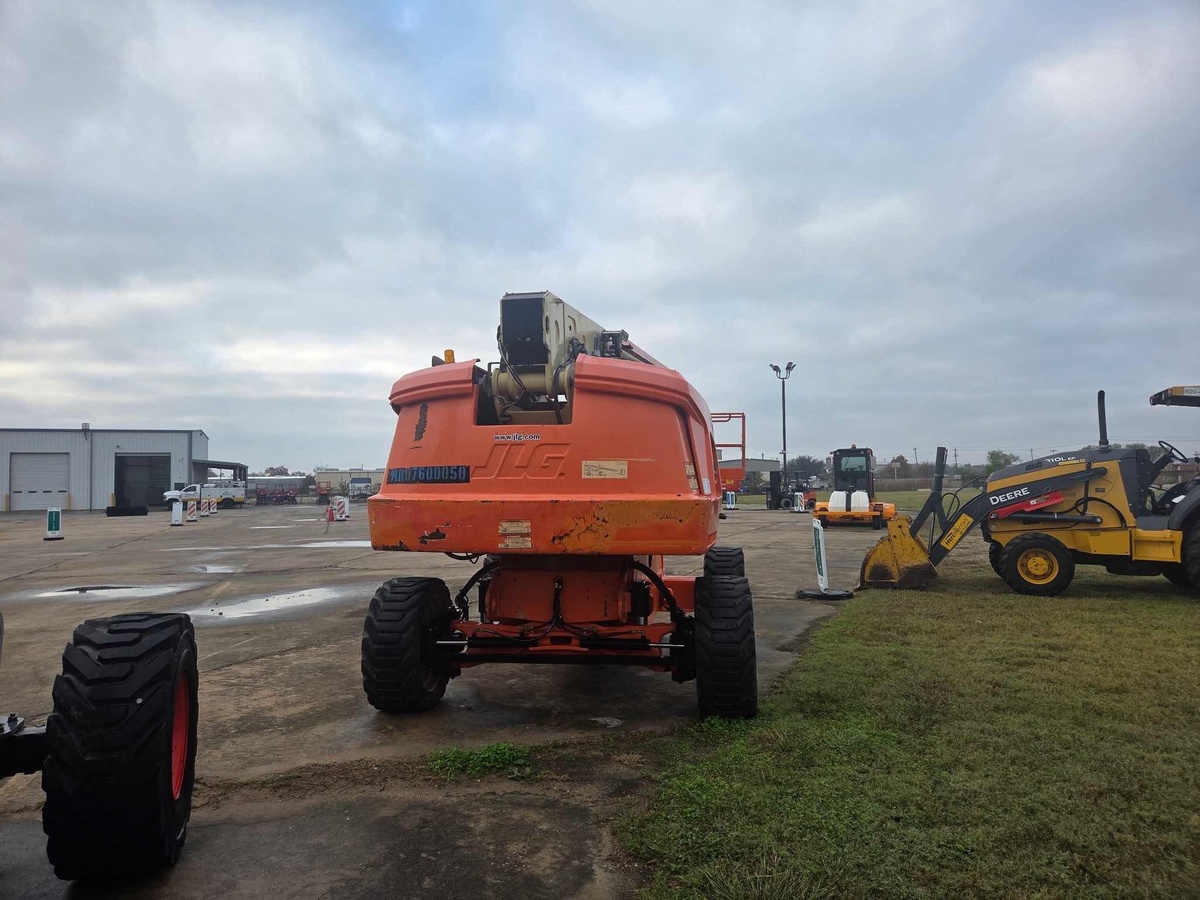 2018 JLG 660SJ-2