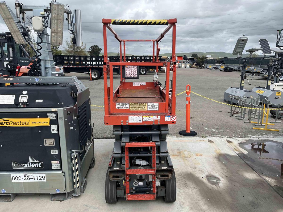2017 Skyjack SJ3226-2