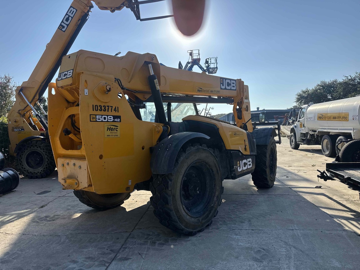 2021 JCB 509-42-5