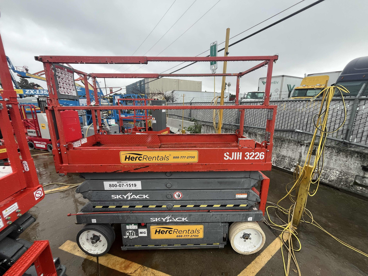 2015 Skyjack SJ3226-4
