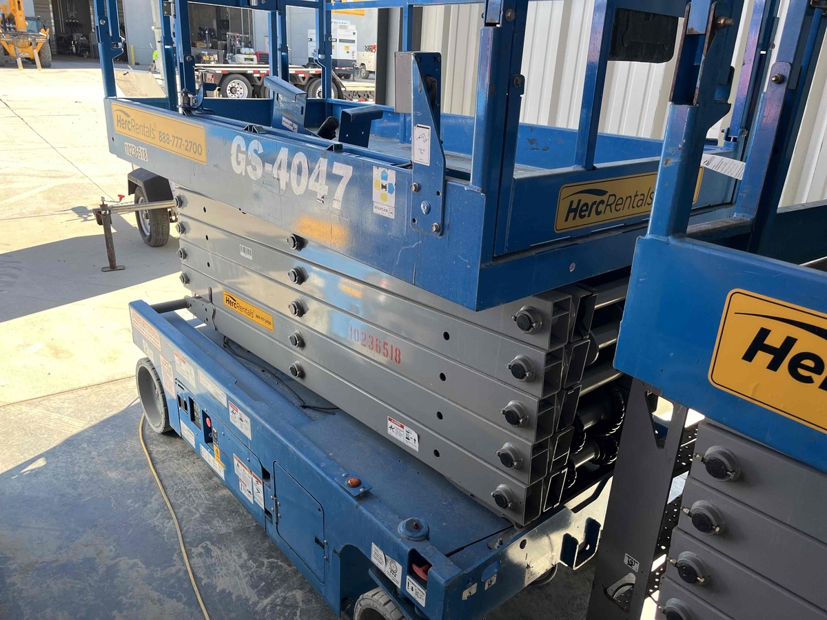 2018 Genie GS-4047