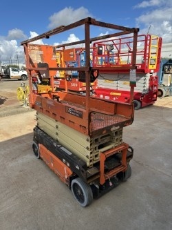 2018 JLG 1932R-3