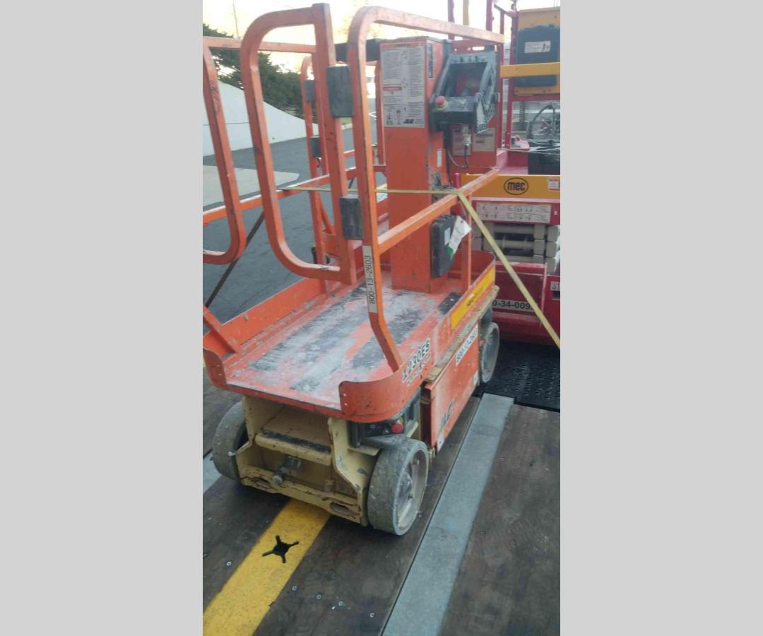 2016 JLG 1230ES