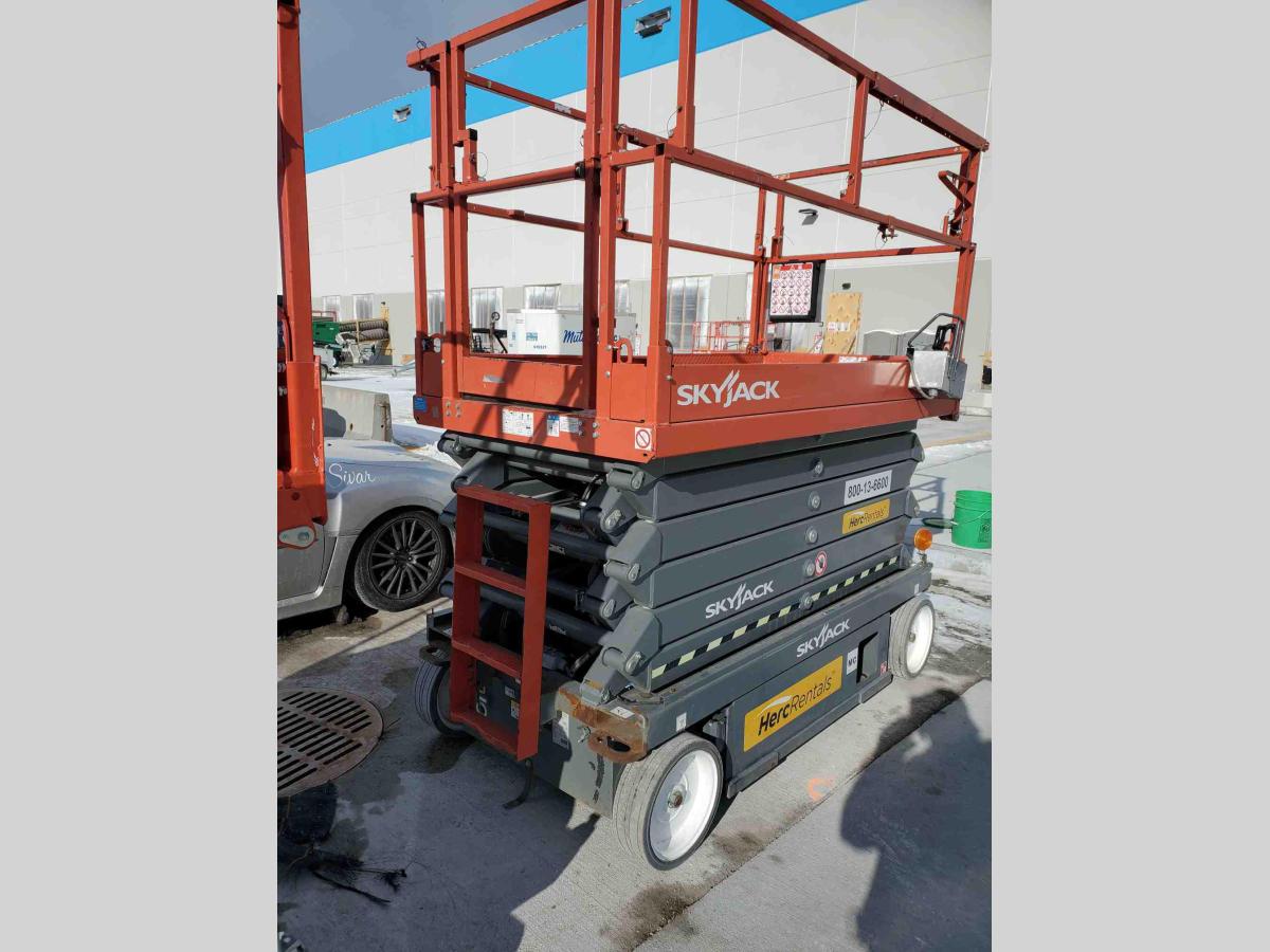 2017 Skyjack SJ4740