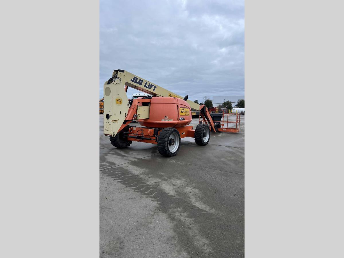 2014 JLG 600AJ