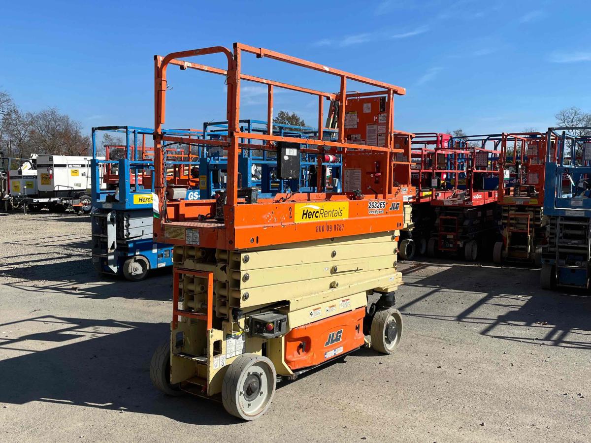 2016 JLG 2632ES