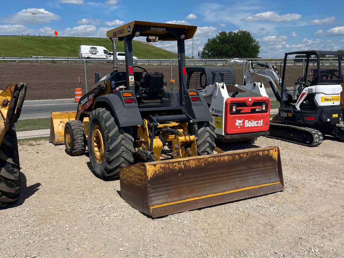 2016 John Deere 210LEP