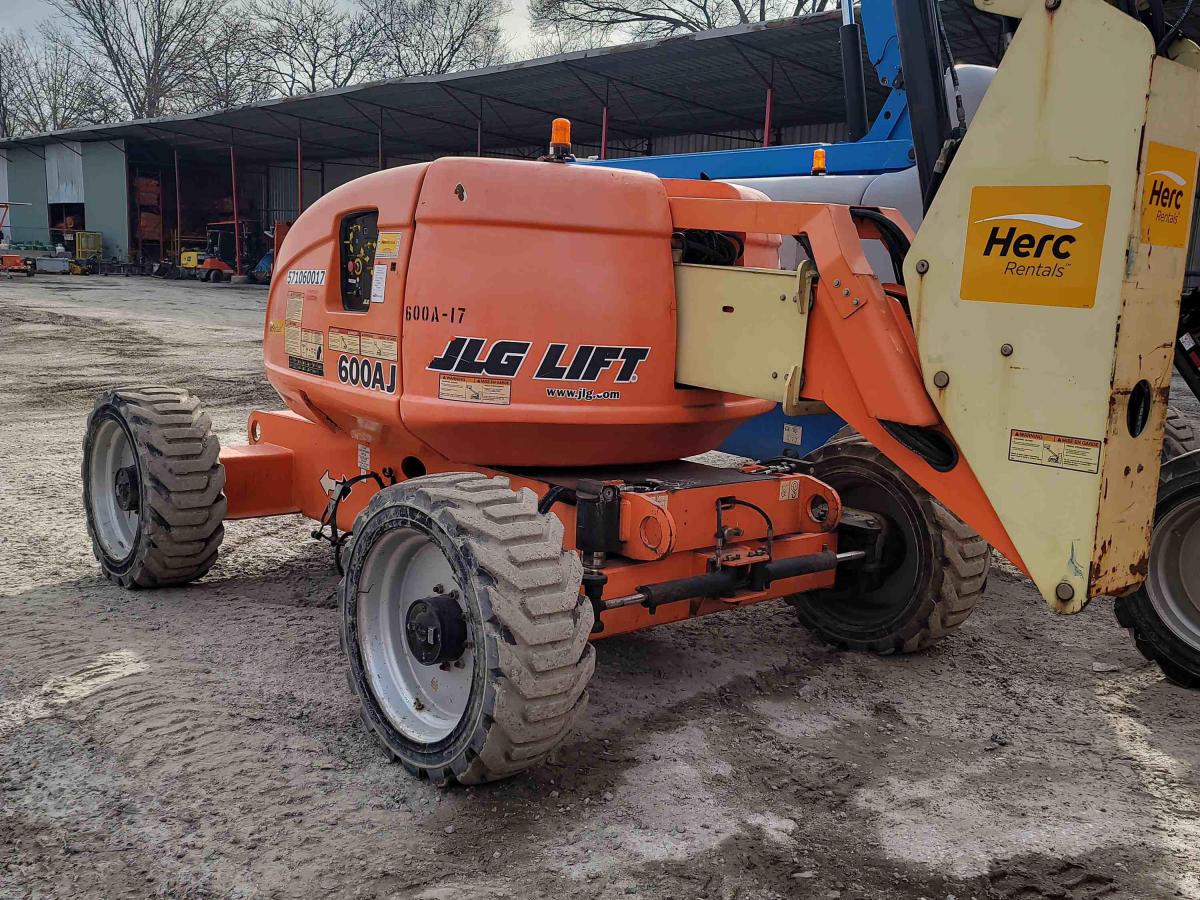 2014 JLG 600AJ