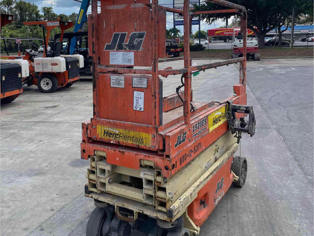 2016 JLG 1930ES