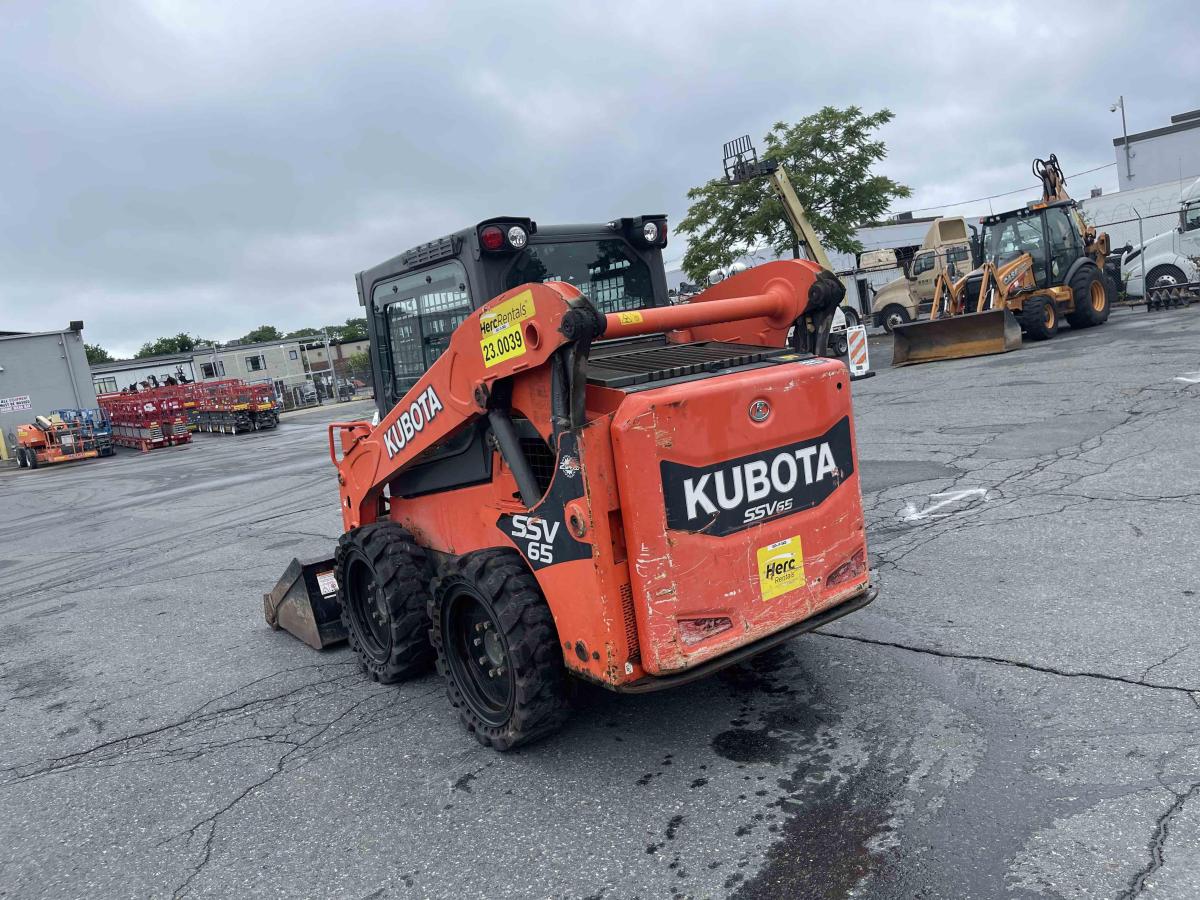 2017 Kubota SSV65