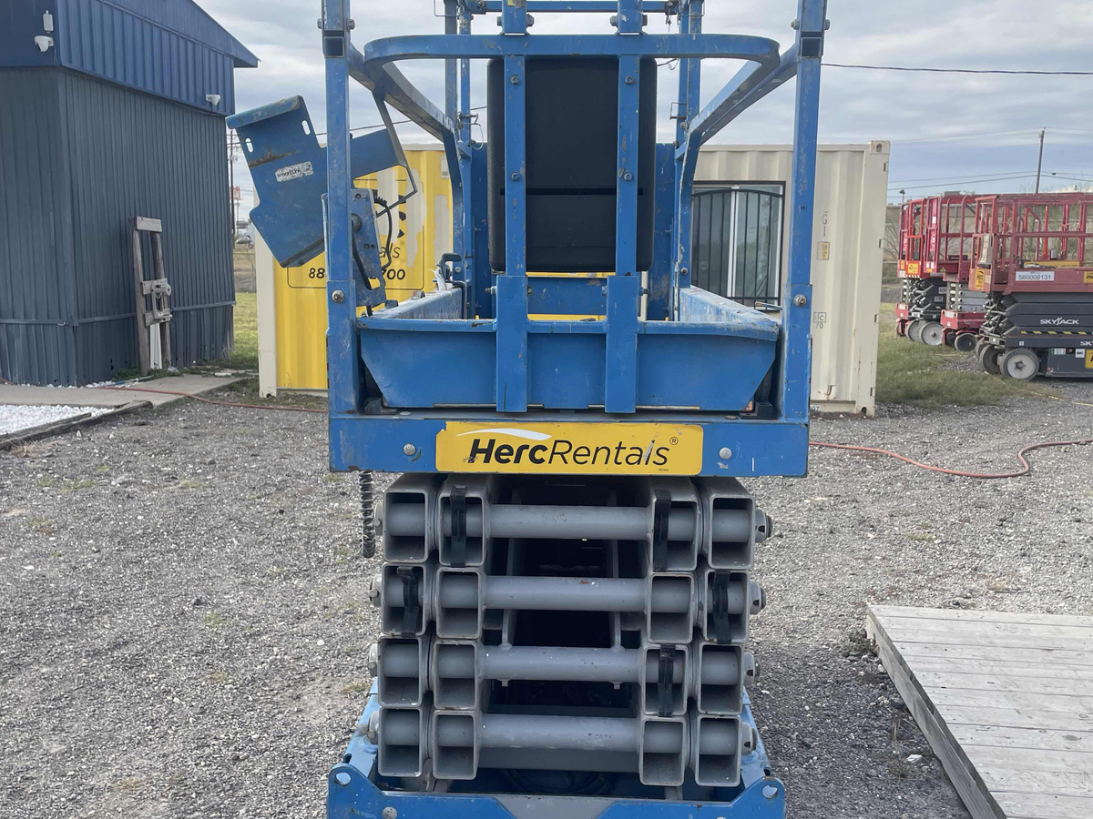 2017 Genie GS-3232-6