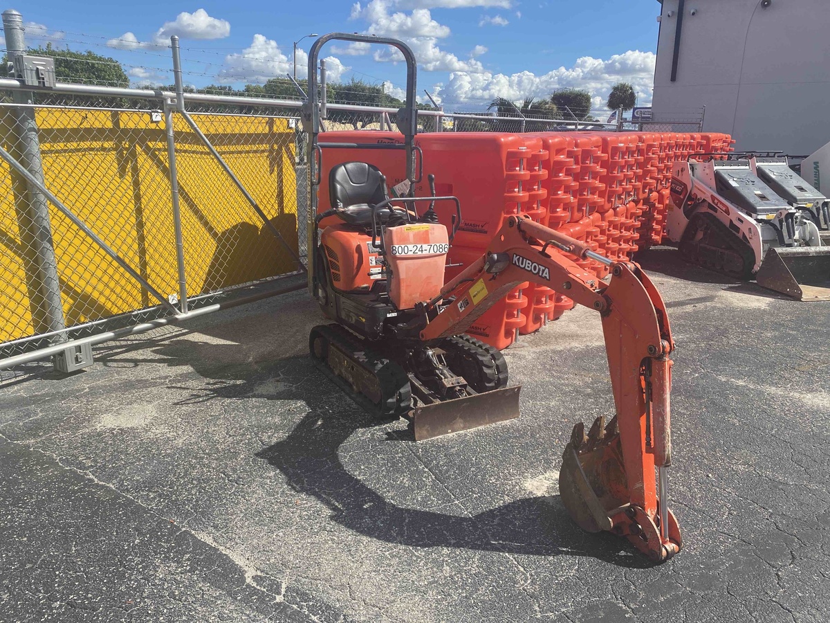 2019 Kubota K008-3 -2