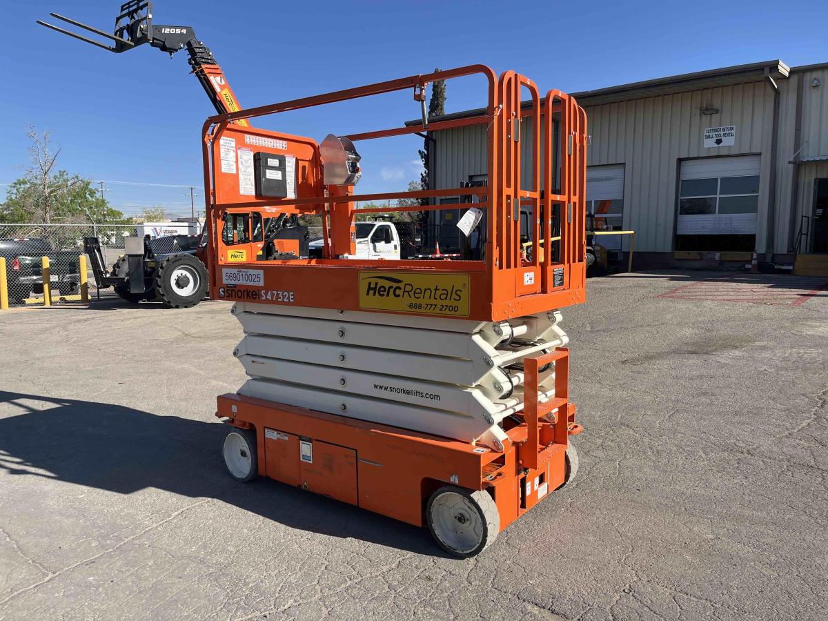 2022 Snorkel S4732E
