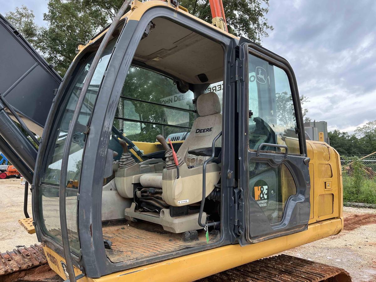 2013 John Deere 160G LC