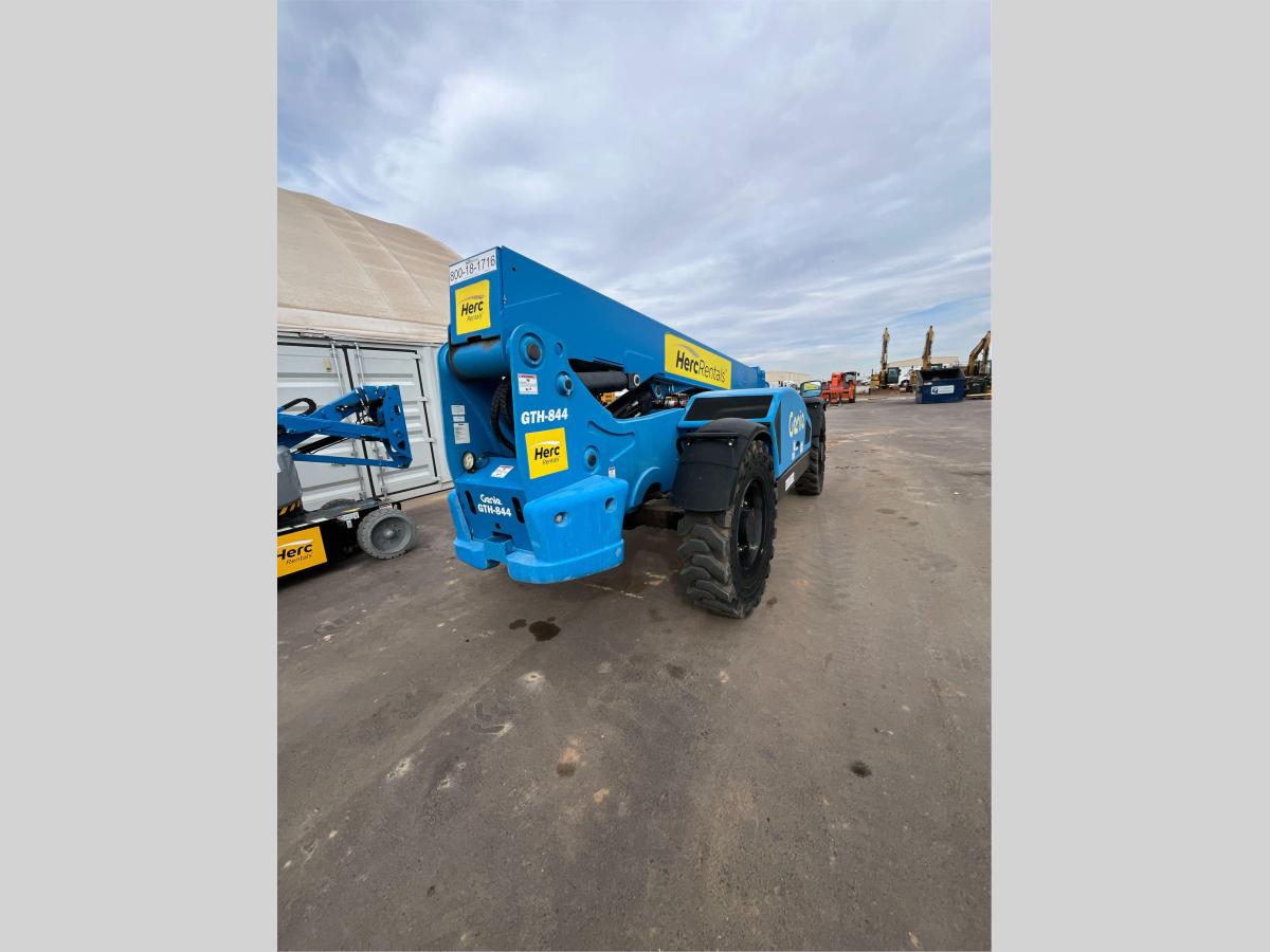 2017 Genie GTH 844