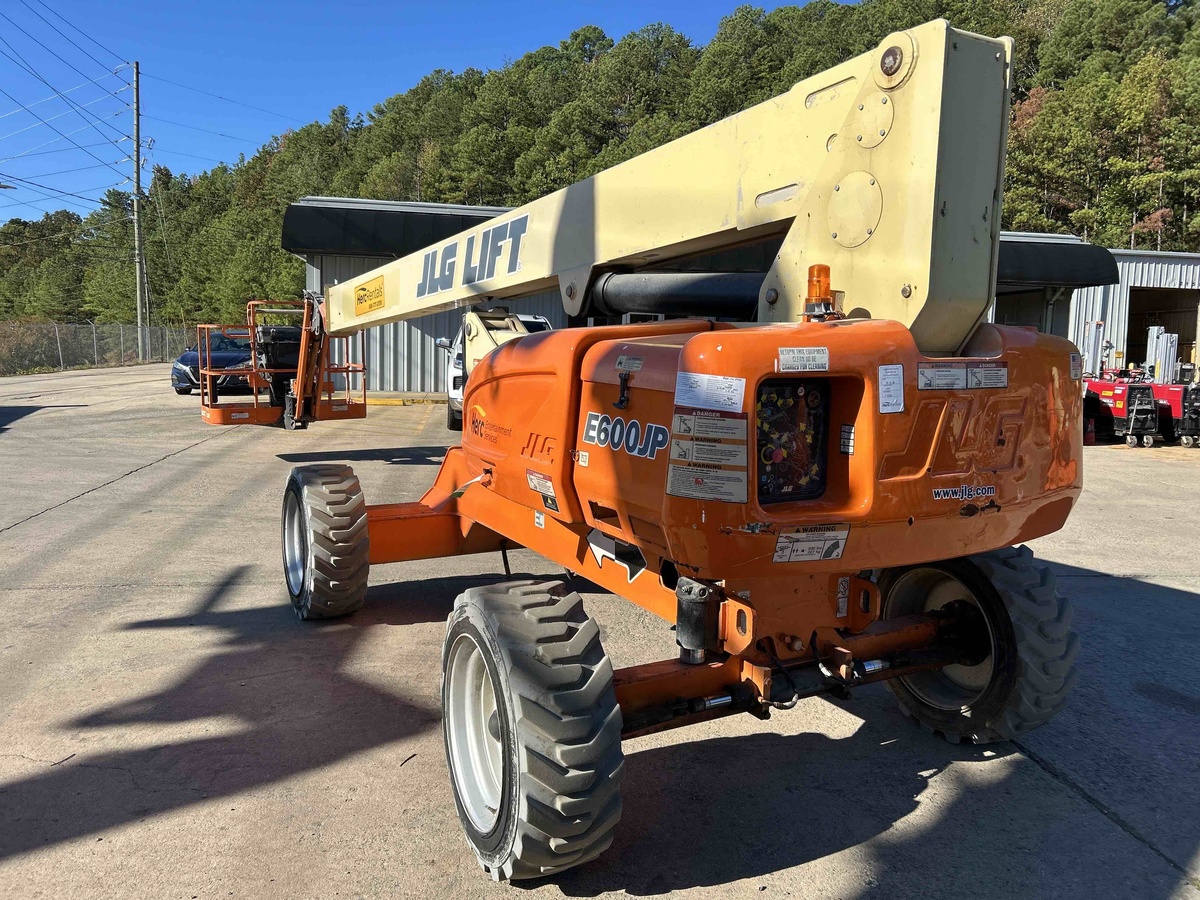 2017 JLG E600J-3