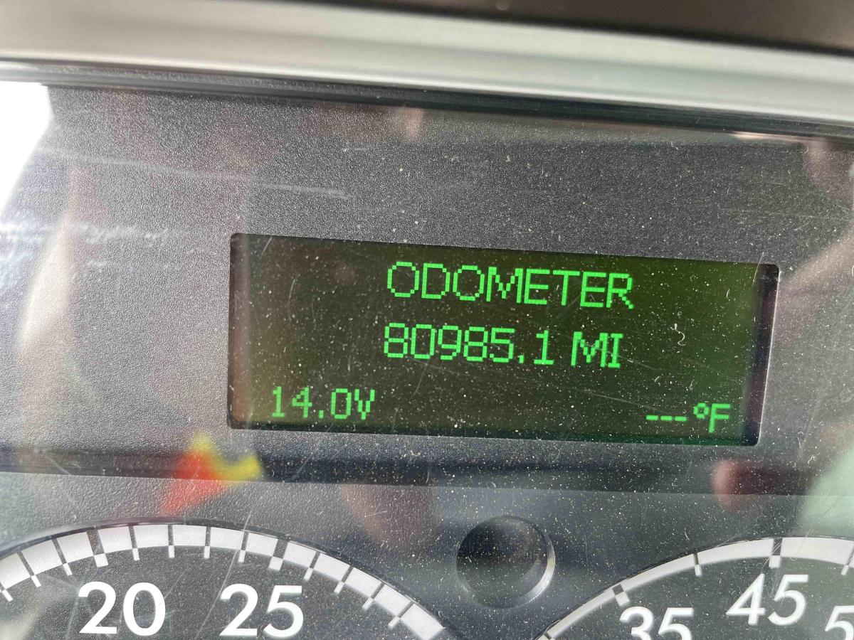 2021 Freightliner M2106