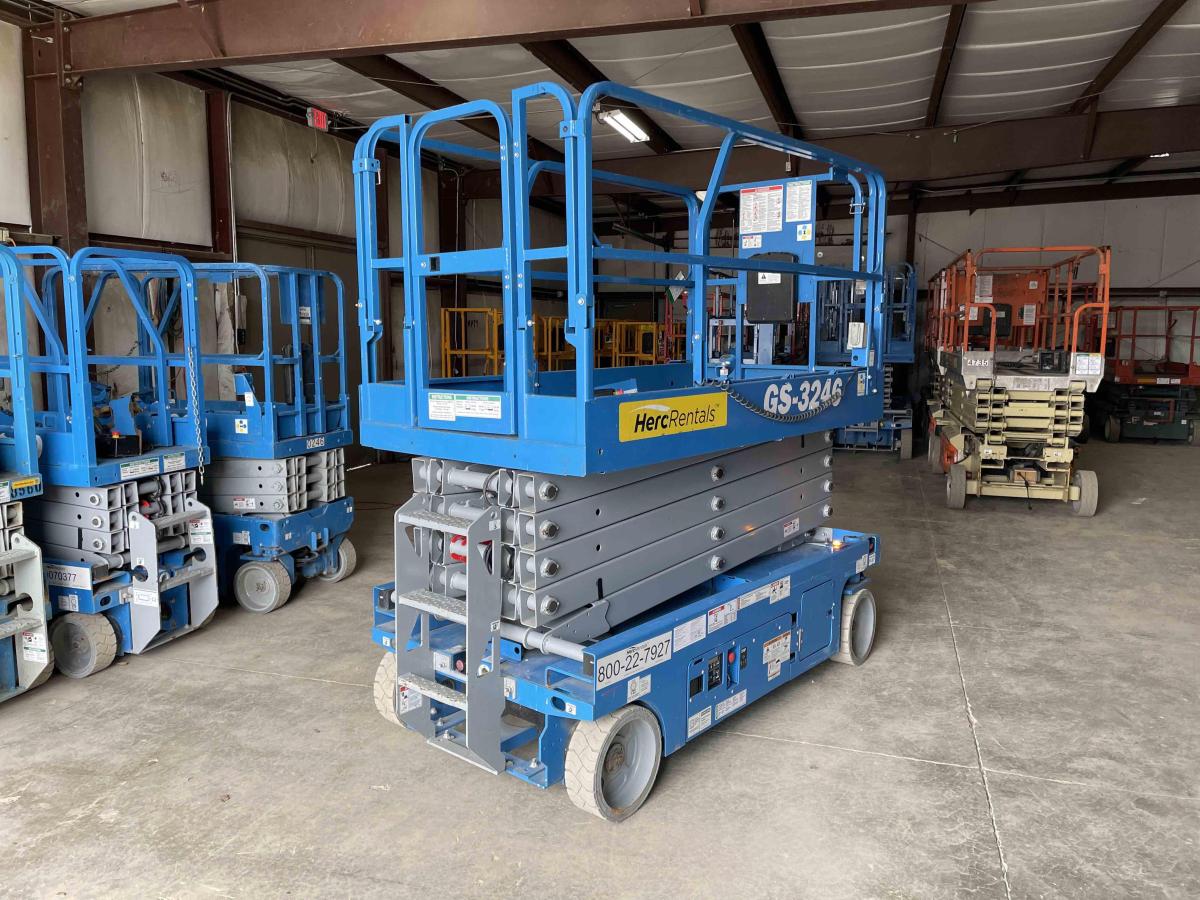 2018 Genie GS-3246