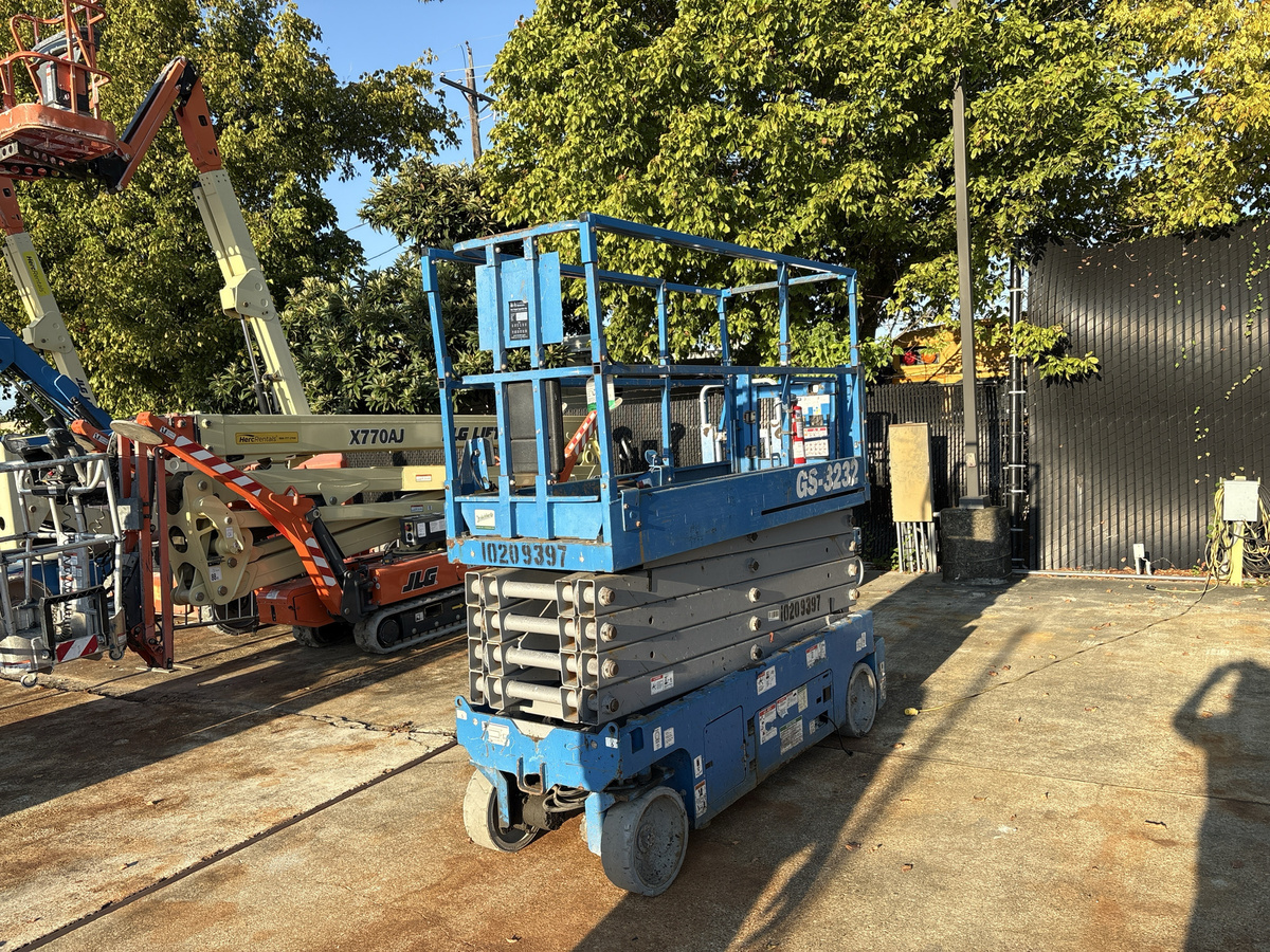 2017 Genie GS-3232-3
