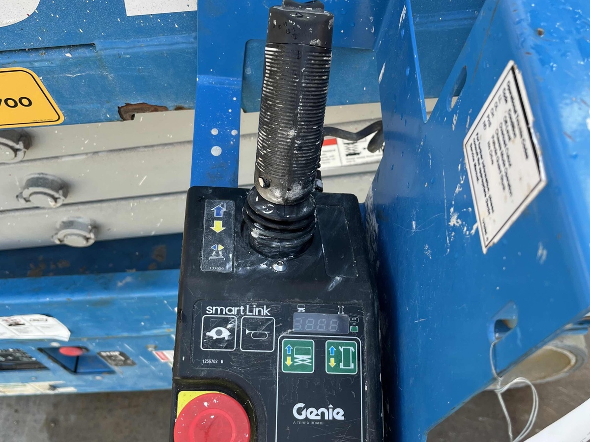 2018 Genie GS-1930 Electric Scissor Lift - 287 Hours thumbnail 6