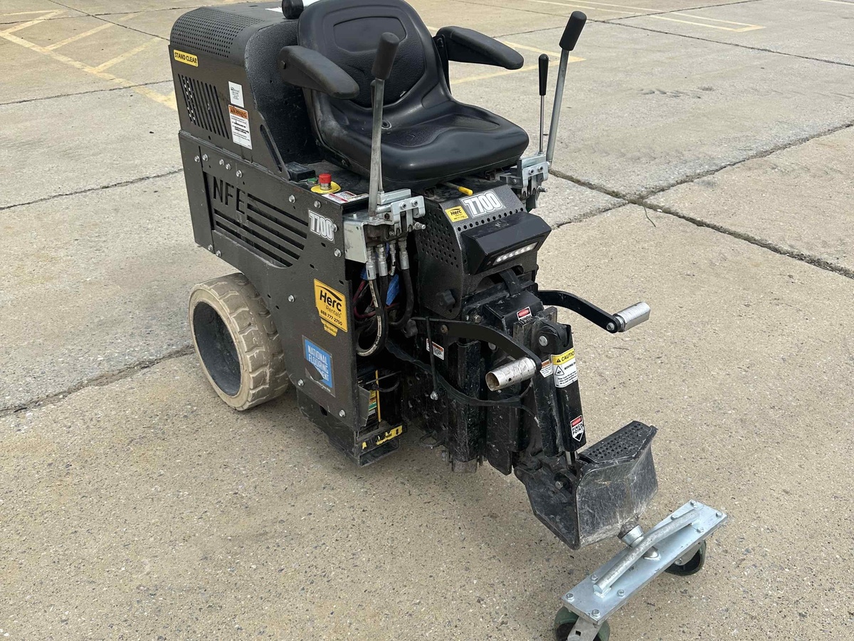 2022 National Flooring Equipment 7700-8