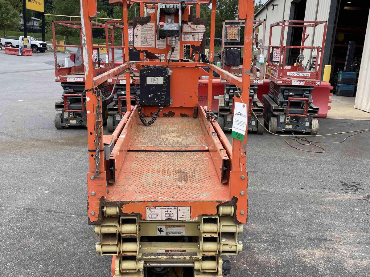 2017 JLG 1930ES