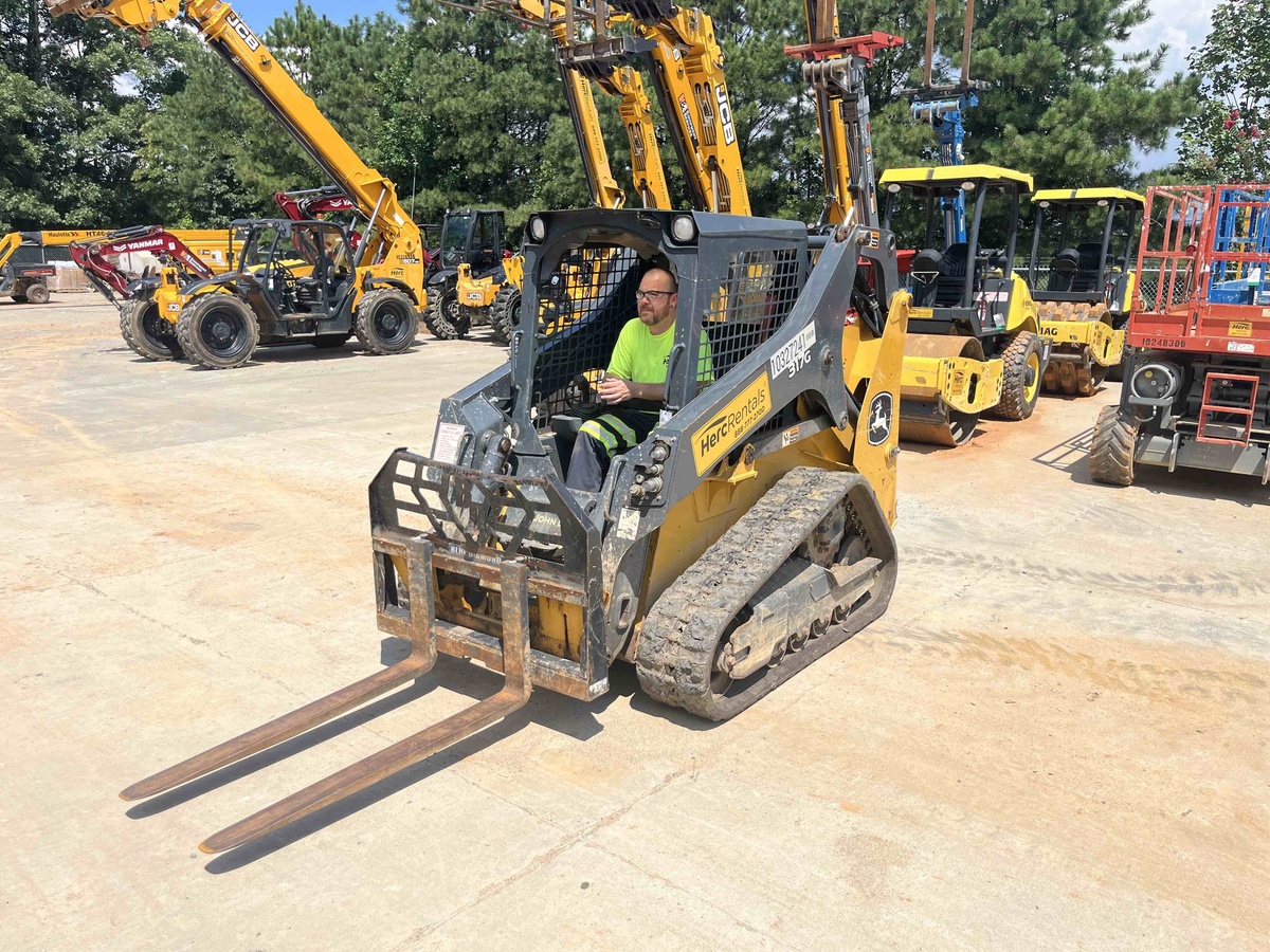 2021 John Deere 317G-9