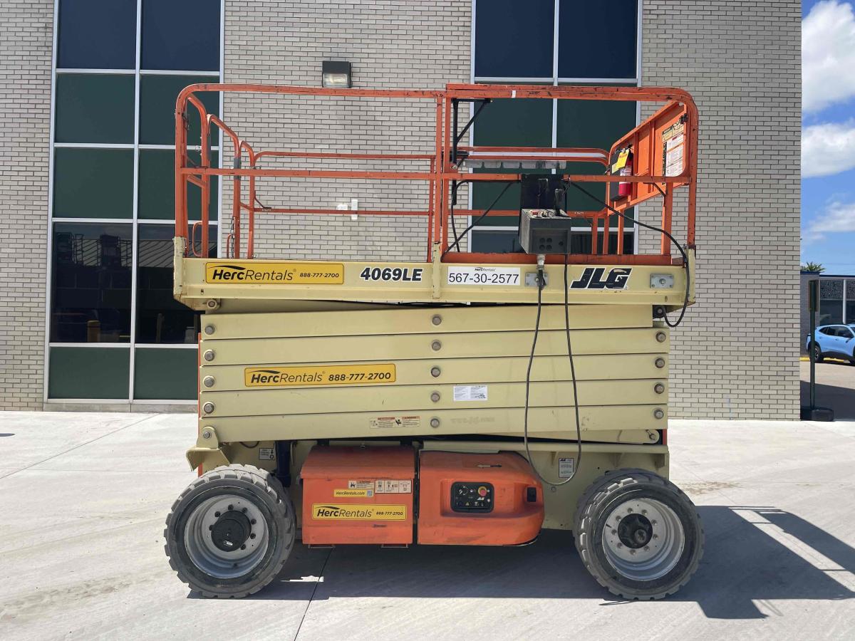 2013 JLG 4069LE