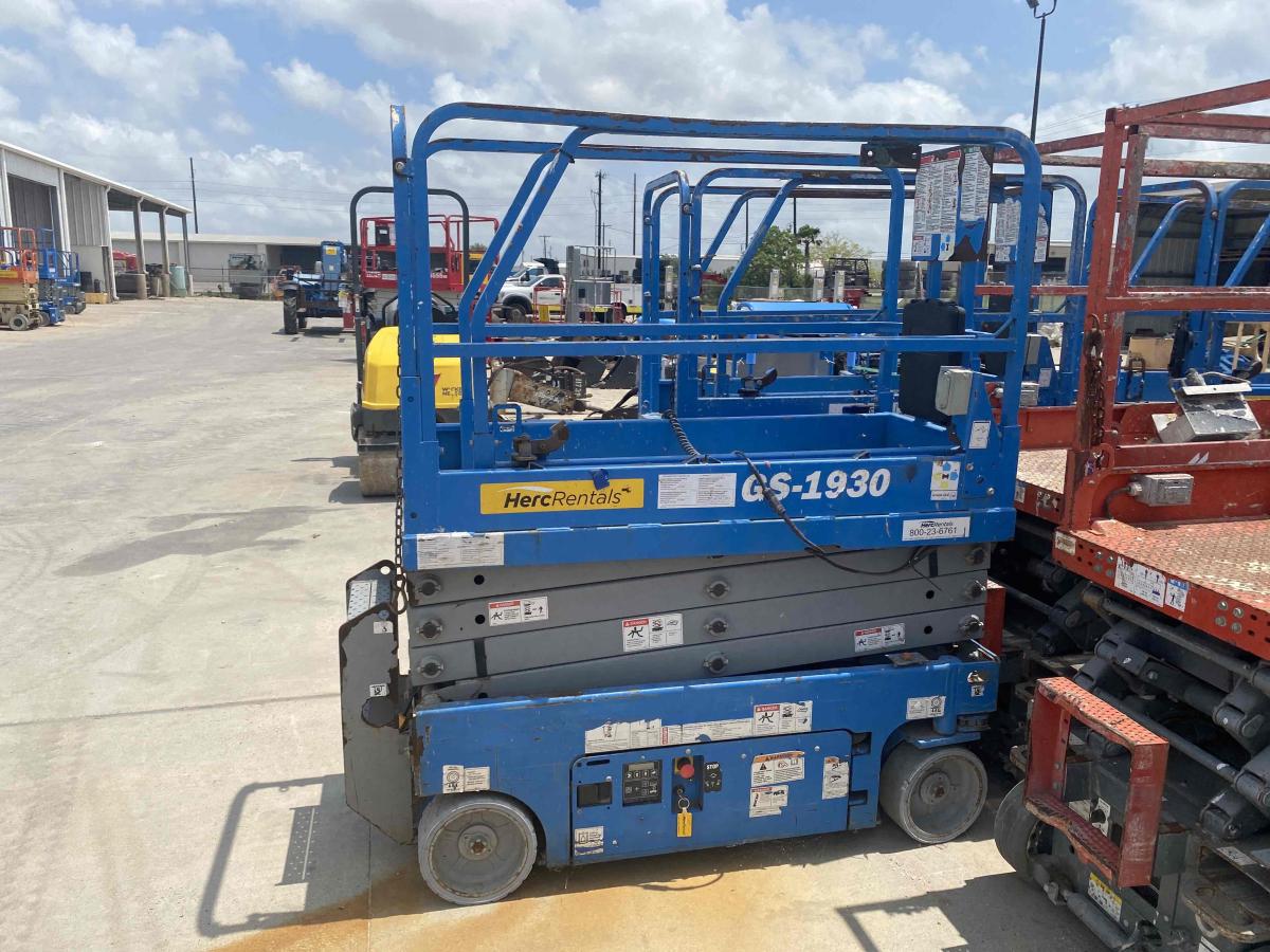 2018 Genie GS-1930